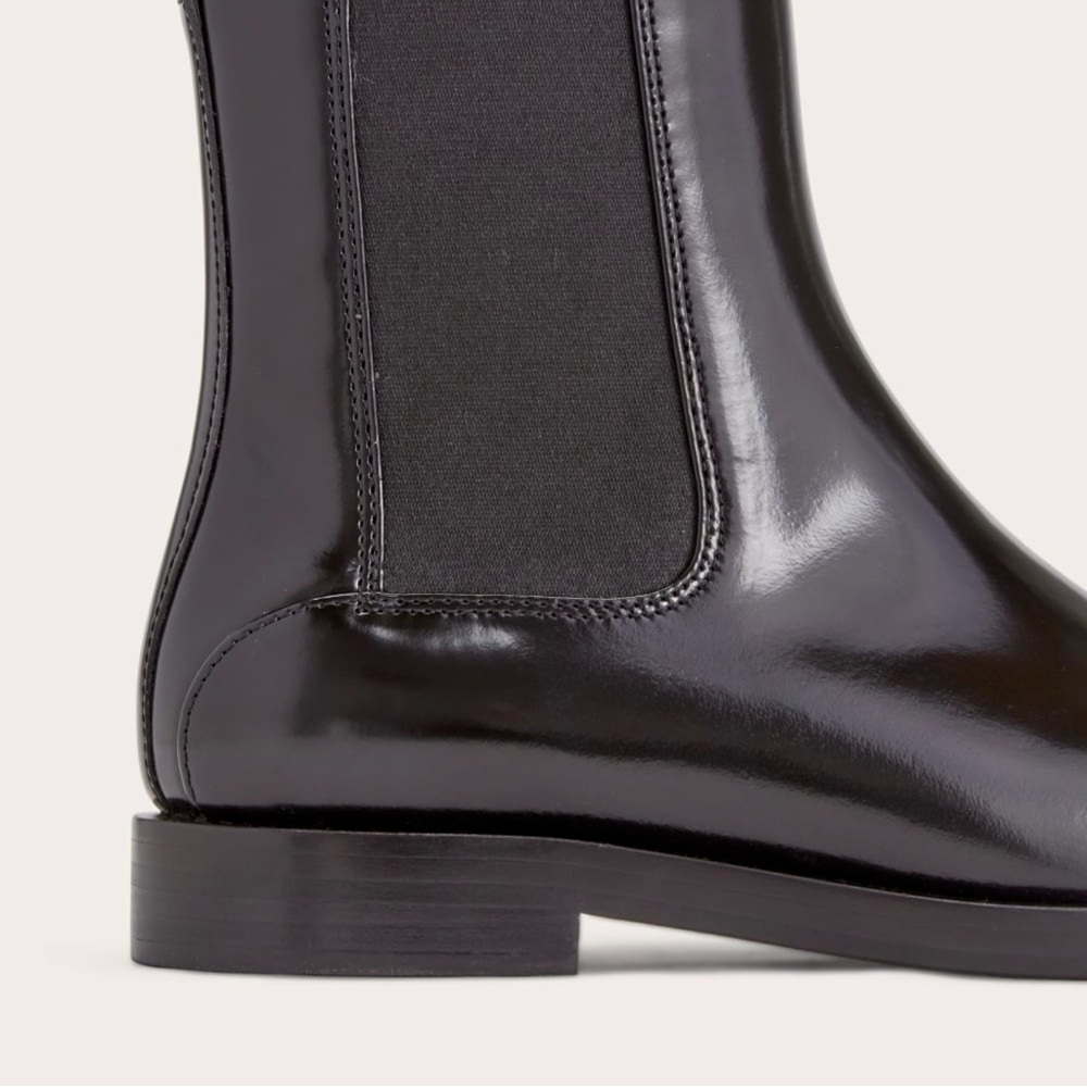 NEW Everlane Black Patent Leather The Chelsea Boot in Size 9.5 - Picture 4 of 16